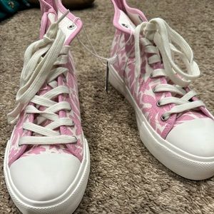 American Eagle Converse Shoes
